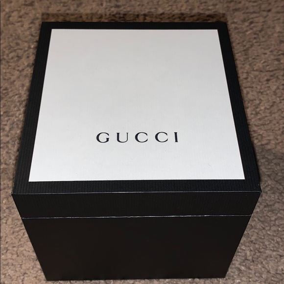 Interlocking G Gucci Watch - Picture 3 of 5